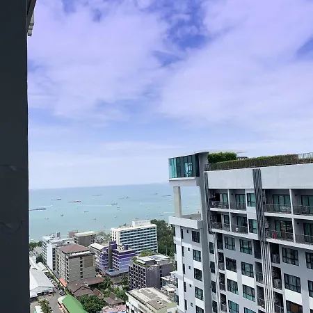 The Base Central Pattaya Thai Exterior photo