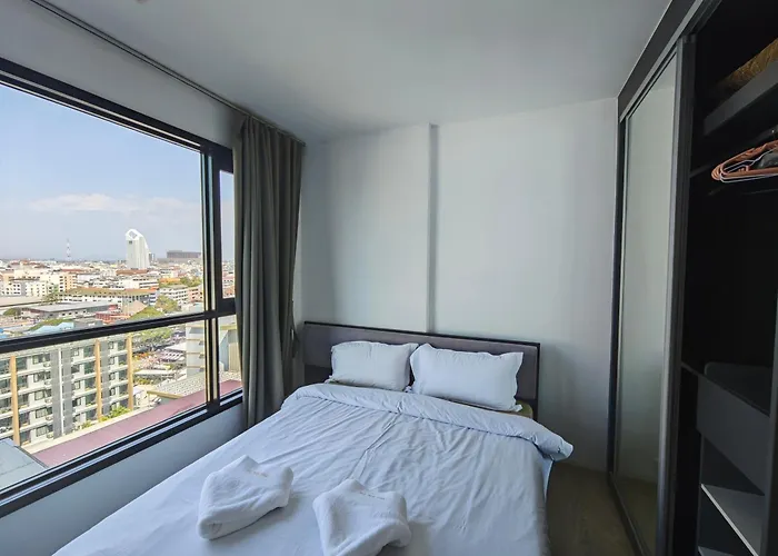 The Base Central Pattaya Thai